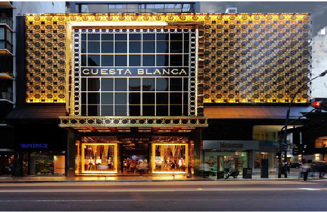 滨海门头设计与商业空间的纽带。